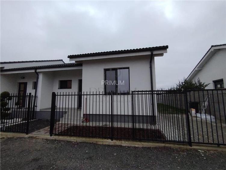 Duplex pe parter finalizat - gata de mutat - zona foarte buna -asfalt- 2 dormito - 5