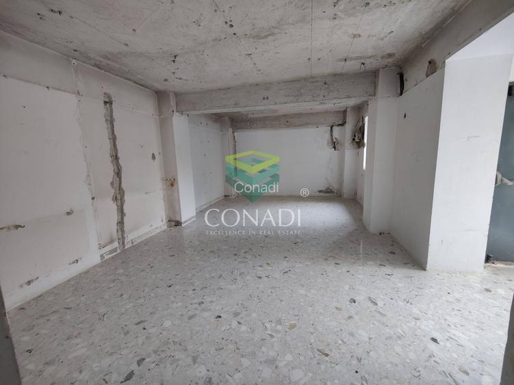 Spatiu birouri mezanin Bd. Unirii colt Lucian Blaga - 26