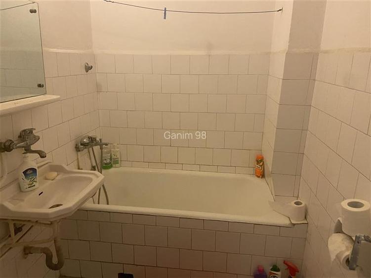 Apartament 3 camere , zona Sud , et 3 4 , decomandat ,52 mp - 10