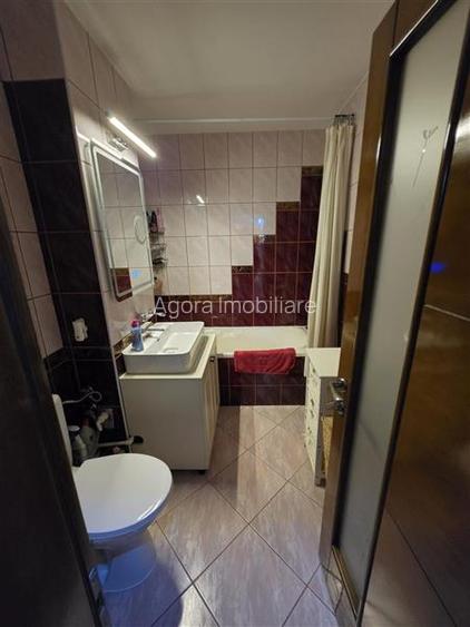 Apartament cu 3 camere - complet mobilat si utilat - 10