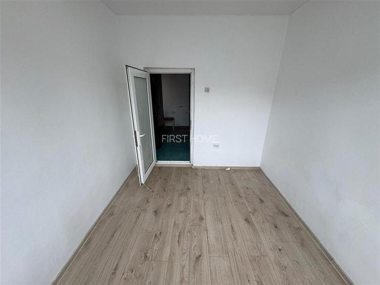 Garsoniera 12mp , de vanzare, zona Sud, etaj 4 cu acoperis - 3