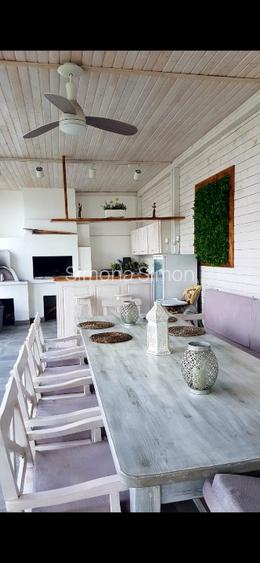 Vila spatioasa,  cu piscina si gradina matura  - 7