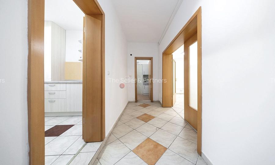 Platformă industrială cu 2 hale și sediu administrativ – teren 3.871 m - 18