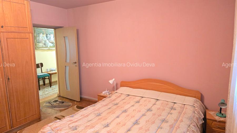 Vand apartament 3 camere decomandat in Deva, zona Enescu, parter inalt, mobilat - 5