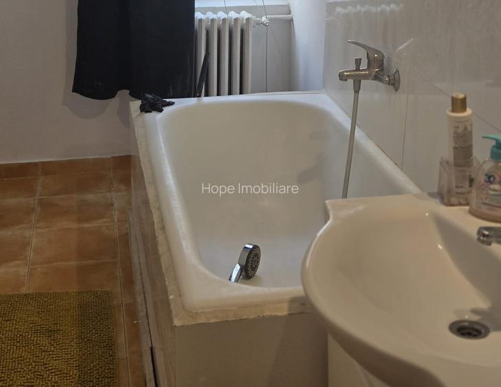 Brancoveanu metrou - Garsoniera bloc mixt - 4