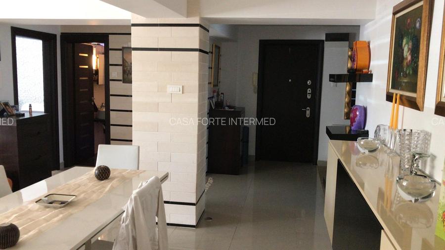 Duplex parter+ demisol, 6 camere  Faleza Nord 1800 euro - 36