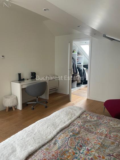 Oxford Gardens beautiful 5 bedrooms semi-furnished villa - 45