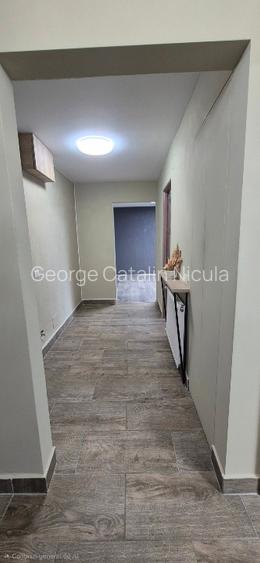 Ofer spre închiriere spațiu comercial – 60 mp, parter bloc zona centrala - 7