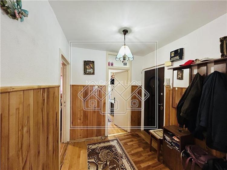 Apartament de vanzare in Sibiu - 3 camere, 2 balcoane si pivnita - - 18