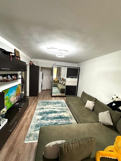 Rahova, et. 4/10, semidecomandat, constr. 1983, bloc stradal, 2 balcoane - 7