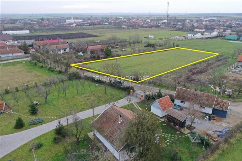 Teren intravilan de 2.623 mp in Les – la 20 min de Oradea - 2