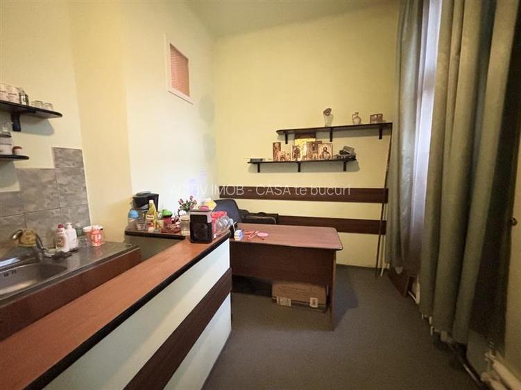 Apartament 129 mp cu vedere spre Crisul Repede si demisol independent in cladire - 7