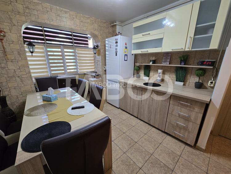 Apartament decomandat 3 camere balcon pivnita lift Vasile Aaron Sibiu - 13