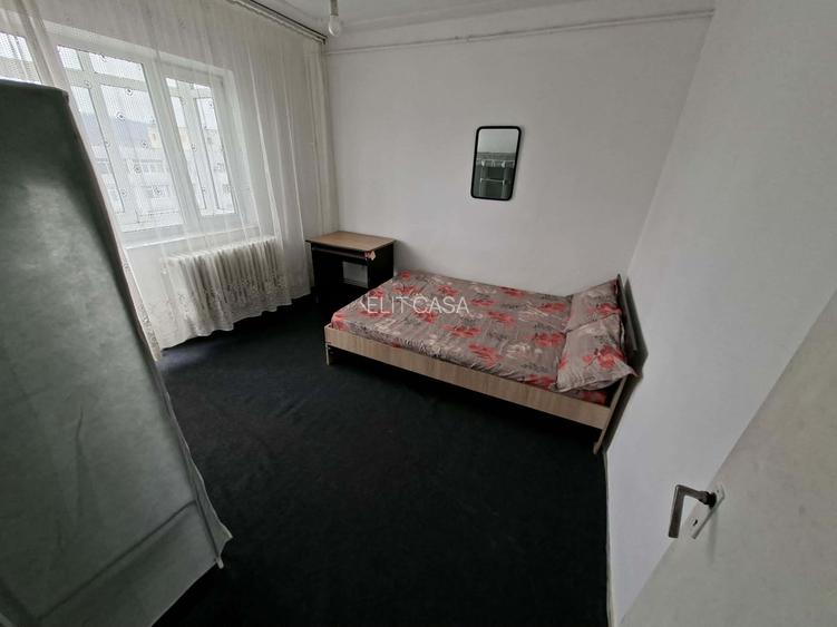 Apartament 3 camere, decomandat, zona Alexandru cel Bun - 2