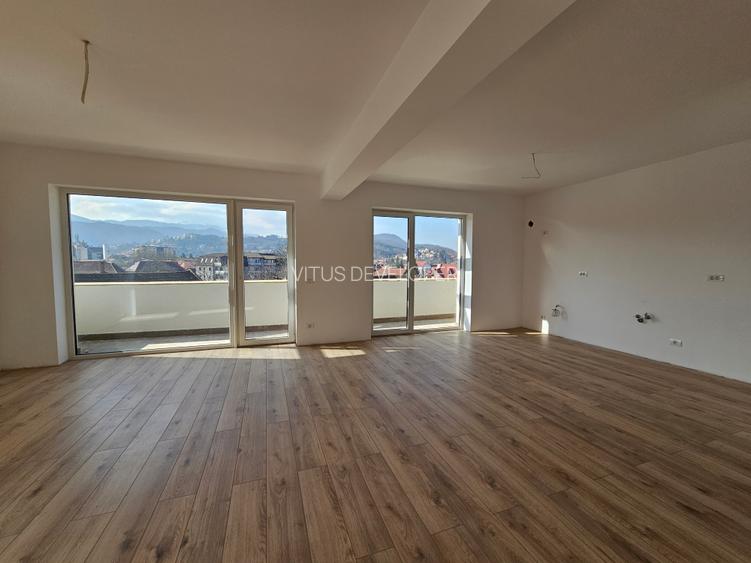 3 camere *Finalizat *Premium * Vedere Tampa/Postavaru - 10