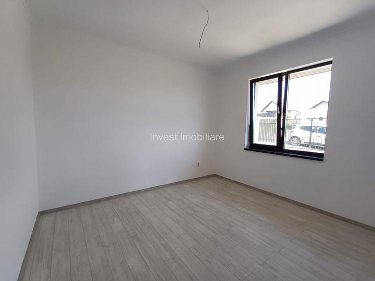 Casă cu 4 camere, 2 băi, beci spațios și 400 mp teren - 4