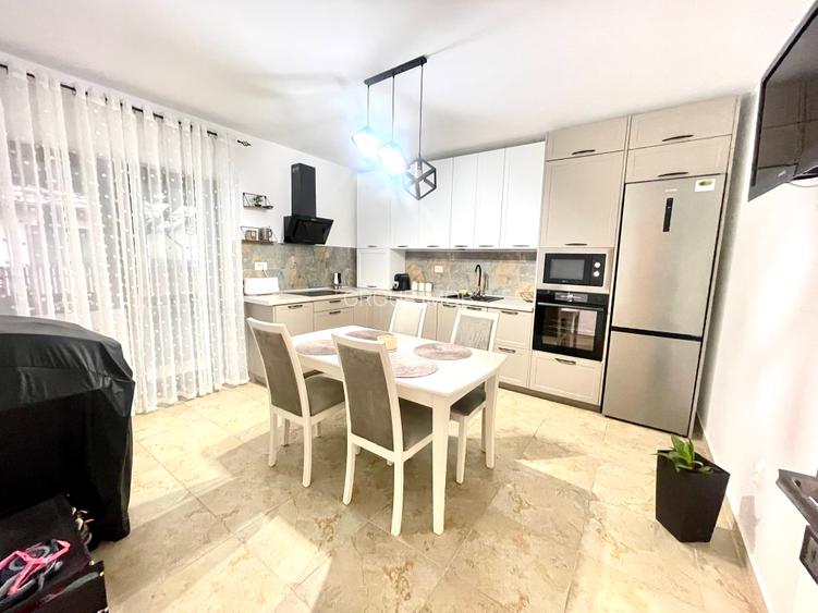 Casă de vânzare - mobilată și utilată - Hemeius - 2