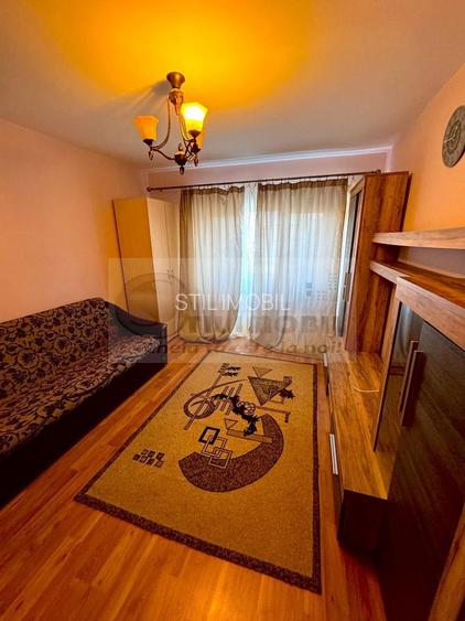 Apartament 3 camere – zona Nicolina(prima stație după Podul Ros) - 2
