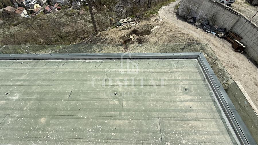 Casă generoasă cu panoramă și 256 mp terasă circulabilă - 42