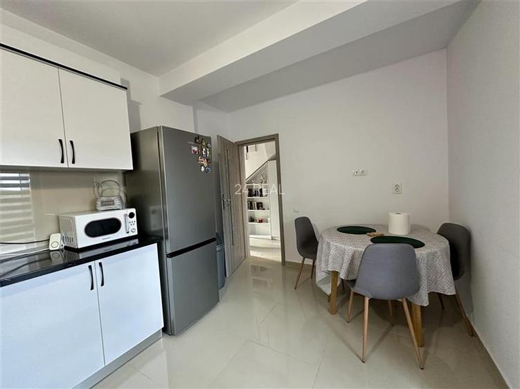 Casa de vannzare Bragadiru -Triplex 116 mp + curte proprie 105 mp - 13