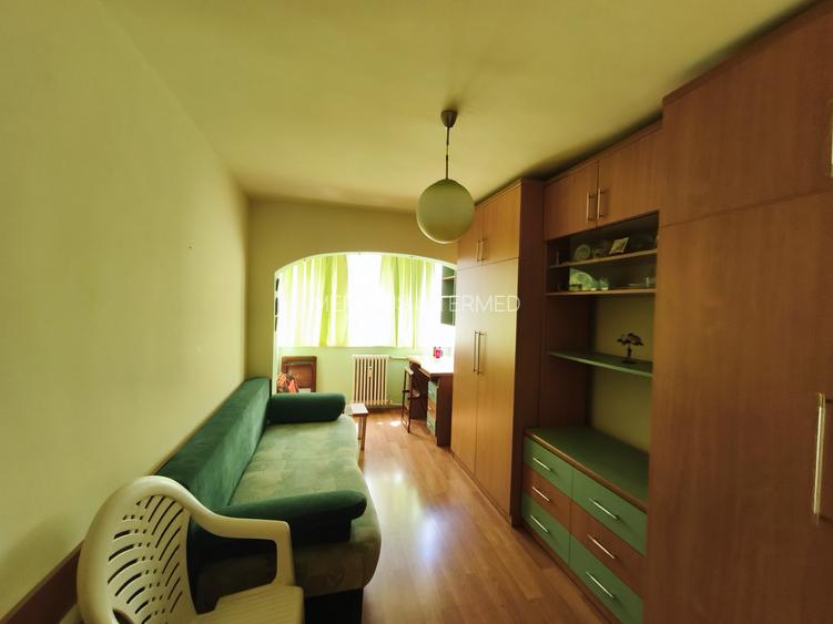 Închiriere apartament 4 camere decomandat + garaj - 19