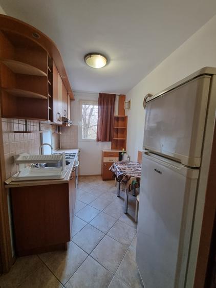 Apartament cu 2 camere de vanzare in zona Drumul Taberei metrou Favorit
