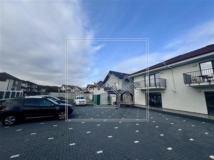 Casa de inchiriat - apartamentata - teren 824 mp, 8 camere