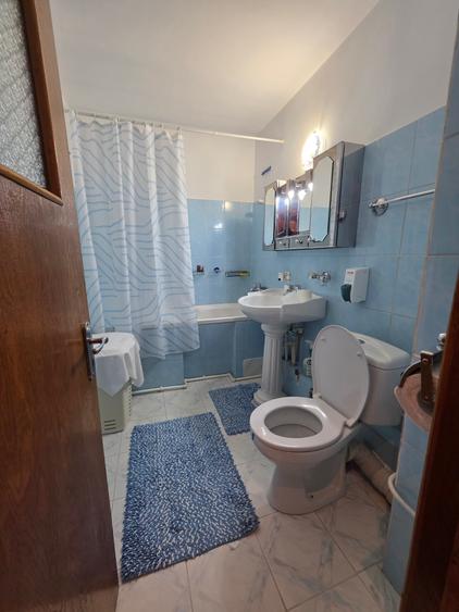 2 camere decomandat Comtract anaf loc parcare