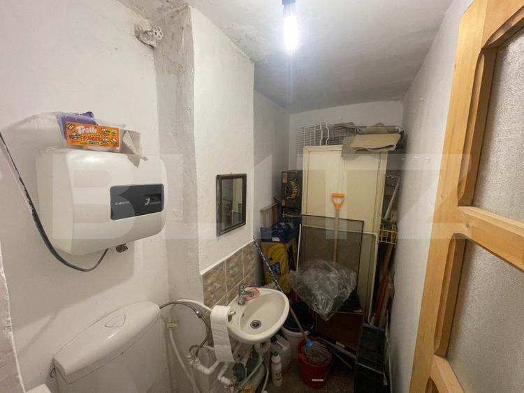 Spatiu Comercial de vanzare, 7 incaperi, 79mp, zona Cetate