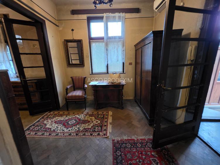 Apartament in vila ultracentra 1 Mai, Pta Victoriei s+p+m, vile tip interbelice - 4
