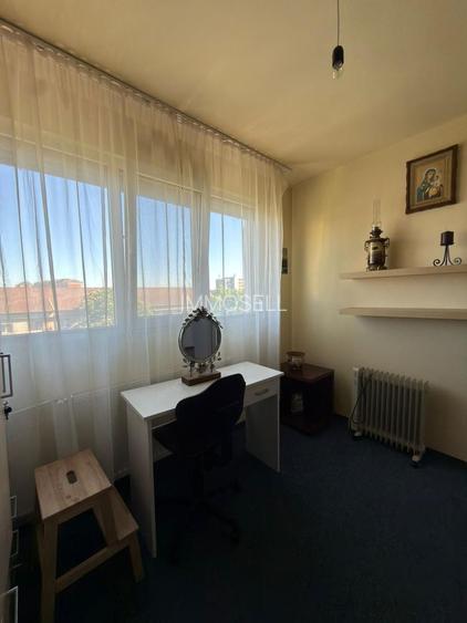 Ap 3 camere, decomandat,etaj 5 – zona Piața Rogerius.Pret 112.000 euro - 3