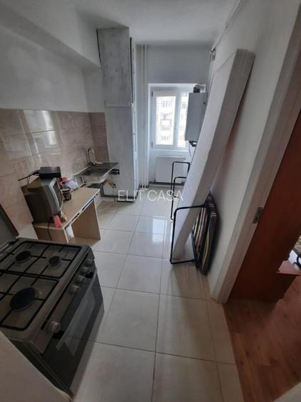 Apartament cu 1  camera decomandat, etajul 4/8, zona Pacurari - 2