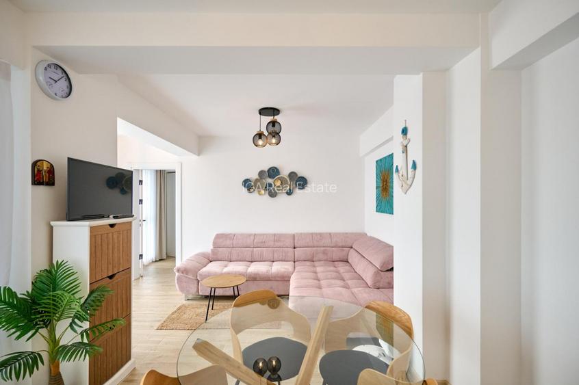 Unic | Alezzi infinity - Vedere frontala si loc de parcare - 14