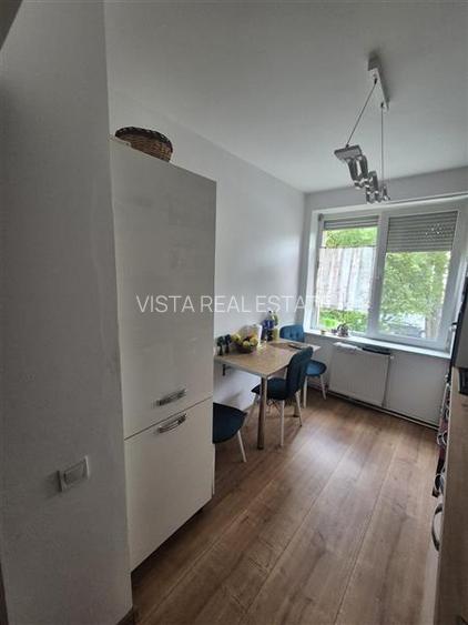 Apartament 3 camere, Etajul 1, Zona Tractorul, Brasov - 12