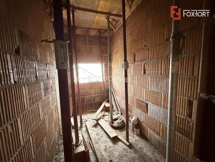 Duplex cu 3 camere si teren de 247 mp de vanzare in localitatea Sacalaz - 11