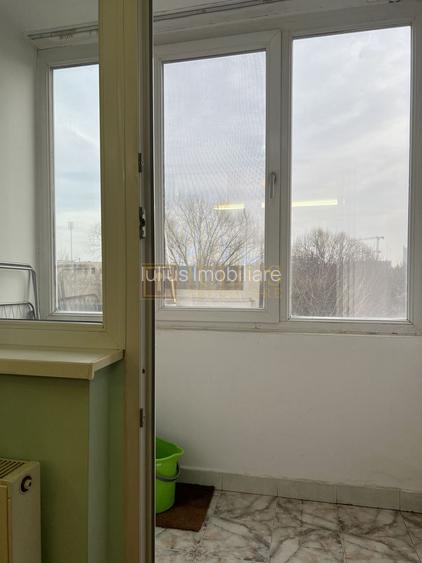 Complex studentesc/stadion/spital Judetean, mobilat modern. - 3