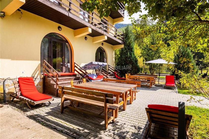 FILM! Complex turistic apreciabil, pe 2.000 mp teren in Cheile Rasnoavei, Brasov - 12