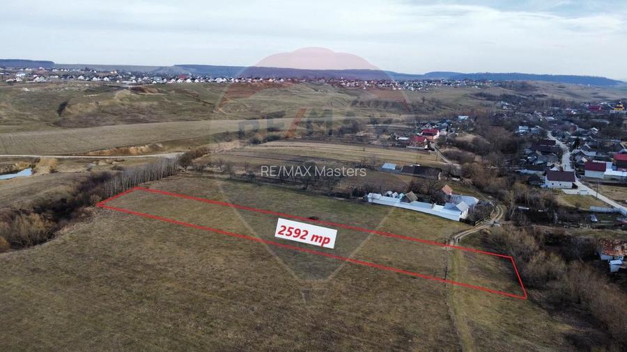 Teren 2925 mp comuna Mitocu Dragomirnei - 3