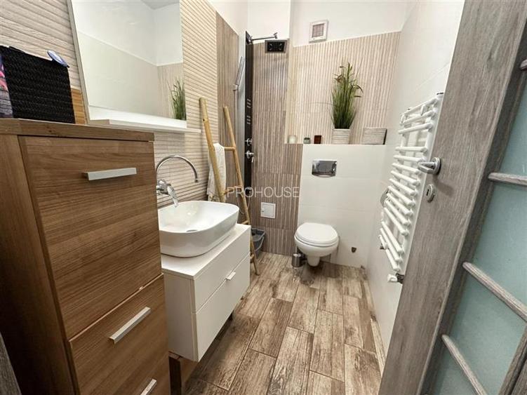 Ultracentral, Bloc Nou, Etaj 1. - 11