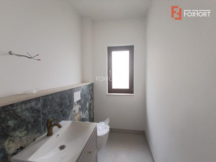 Casa individuala cu 4 camere de vanzare in Mosnita Noua  - 9