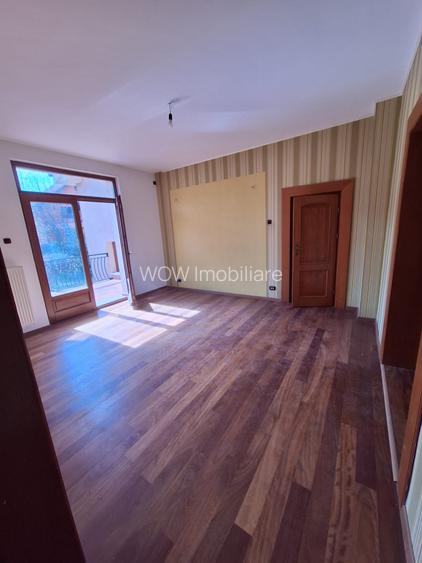 Casa cu 6 camere 5 bai si 960 mp teren de vanzare in zona centrala Sibiu - 8