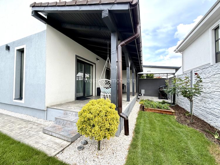Duplex despartit prin garaj, 5 camere, 137 mp utili - Dumbravita - 4