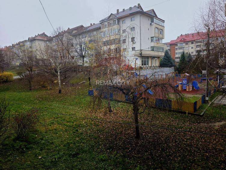 Apartament cu 4 camere de vânzare în zona Calea Romanului - 37