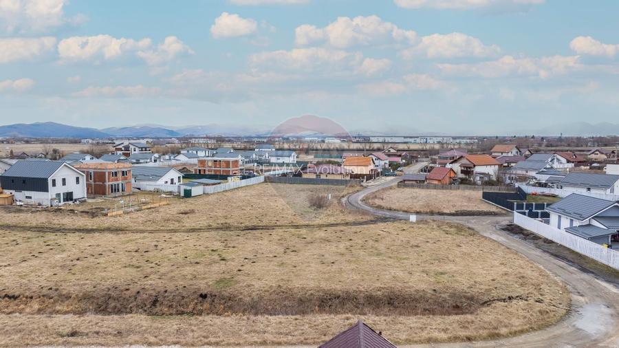 Teren intravilan de vânzare în Hărman – zonă în plină dezvoltare - 5