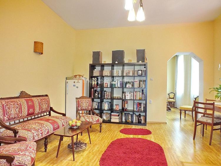 Imobil Piata Sfatului - 6