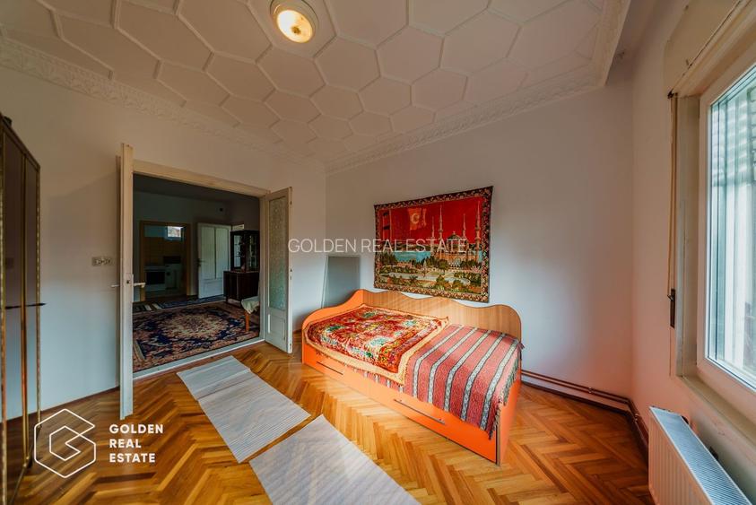 Vila superba, P+E,  Cuvin, 9 camere, 200 mp si teren 1300 mp plus anexa 3 camere - 17