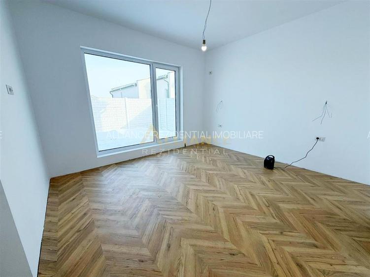 | STR. ZANELOR | CASA GATA DE MUTAT | 3 camere - 2 bai - 330 mp - 5