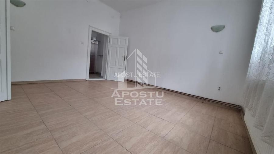 Apartament 2 camere in zona Parneava nemobilat - 3