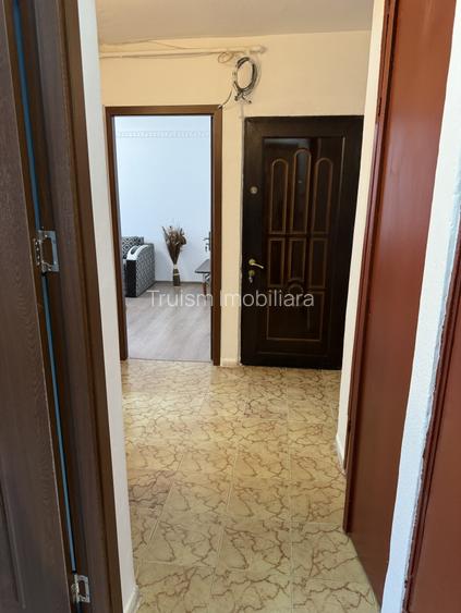 Inchiriere apartament 2 camere – Zona 9 Mai / Registrul Comertului - 9