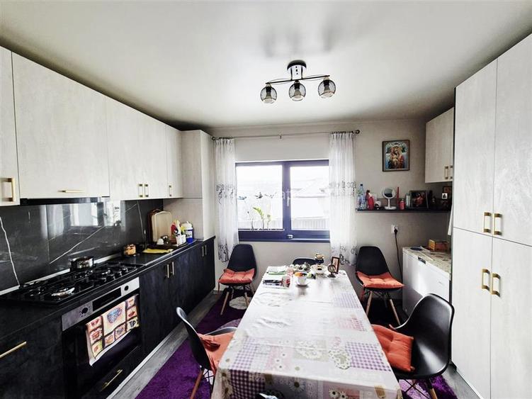 Vanzare URGENTA – Casa + pret negociabil - 8